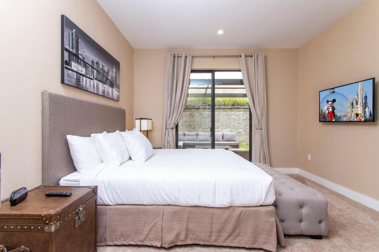 Gorgeous 4 Bd Close To @ Magic Village Yards 3097