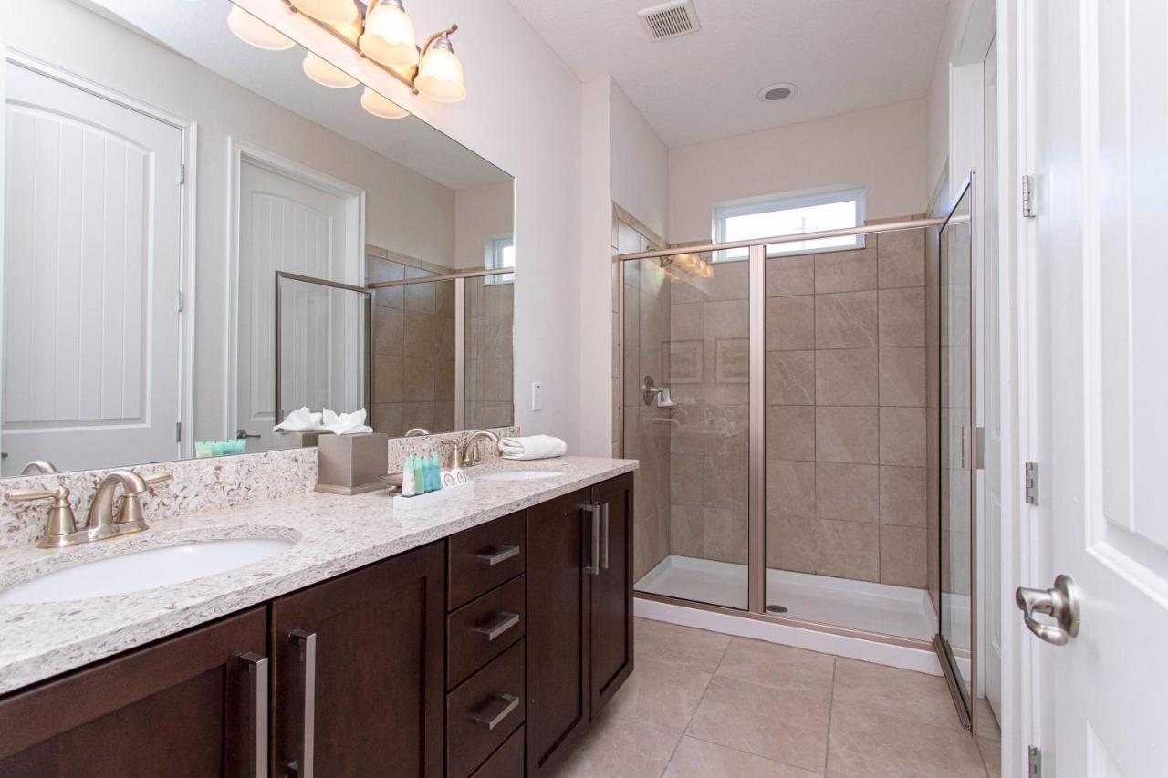 Luxurious 5bd Private Pool Jacuzzi & Game At Encore 7432 Holiday home Orlando
