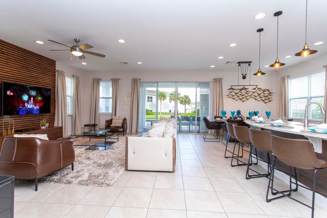 Holiday home Luxurious 5bd Private Pool Jacuzzi & Game At Encore 7432