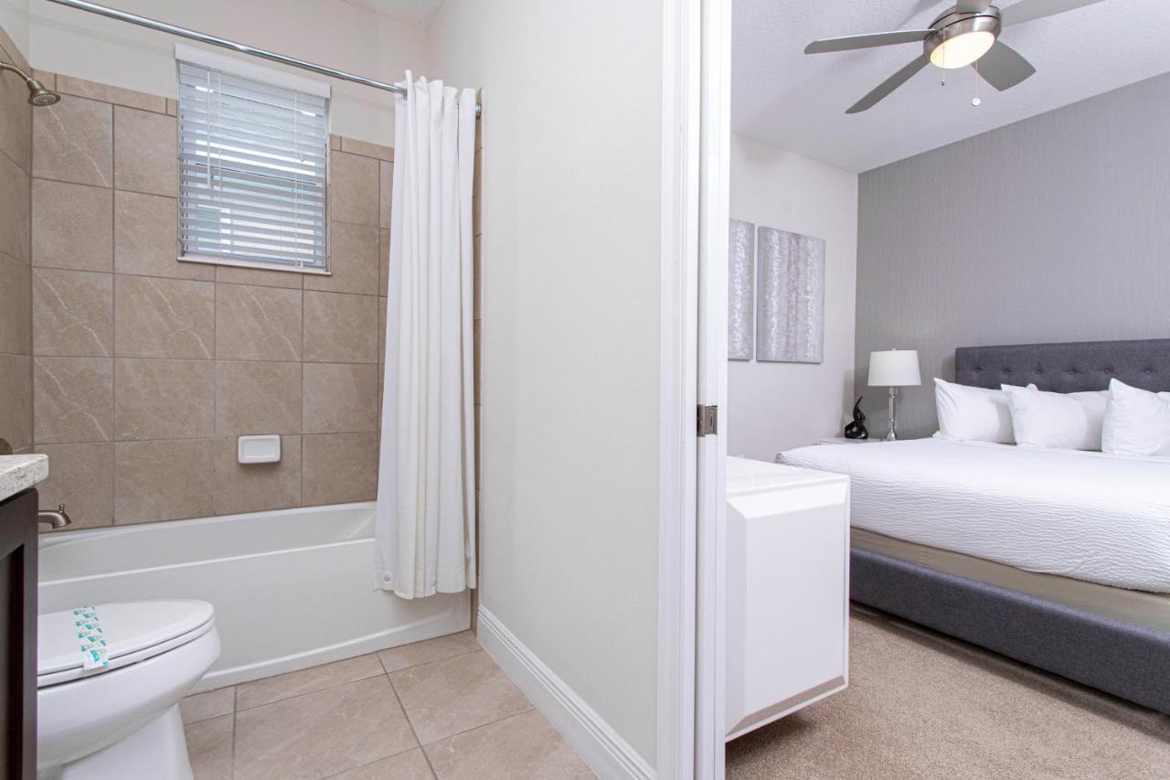 Luxurious 5bd Private Pool Jacuzzi & Game At Encore 7432 Holiday home