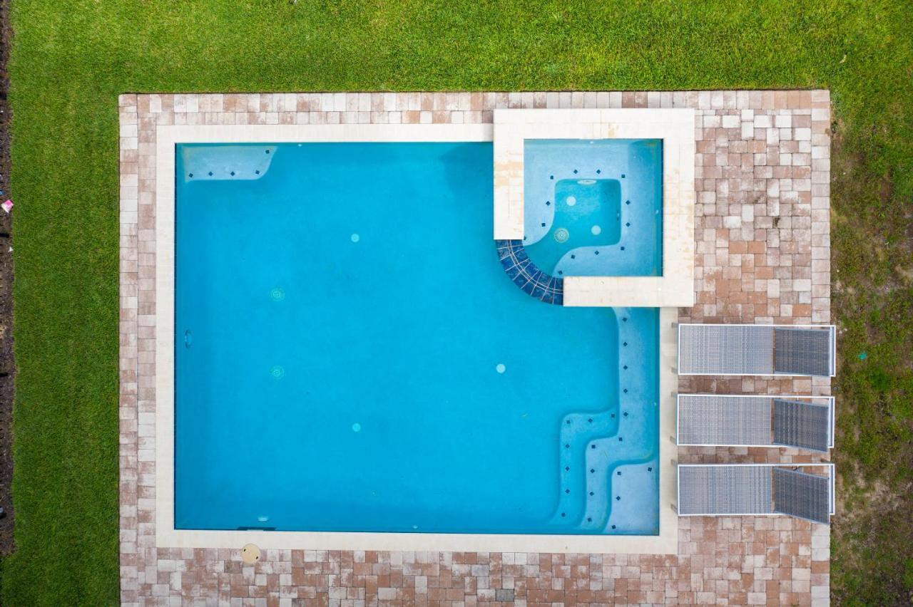 Luxurious 5bd Private Pool Jacuzzi & Game At Encore 7432 Holiday home