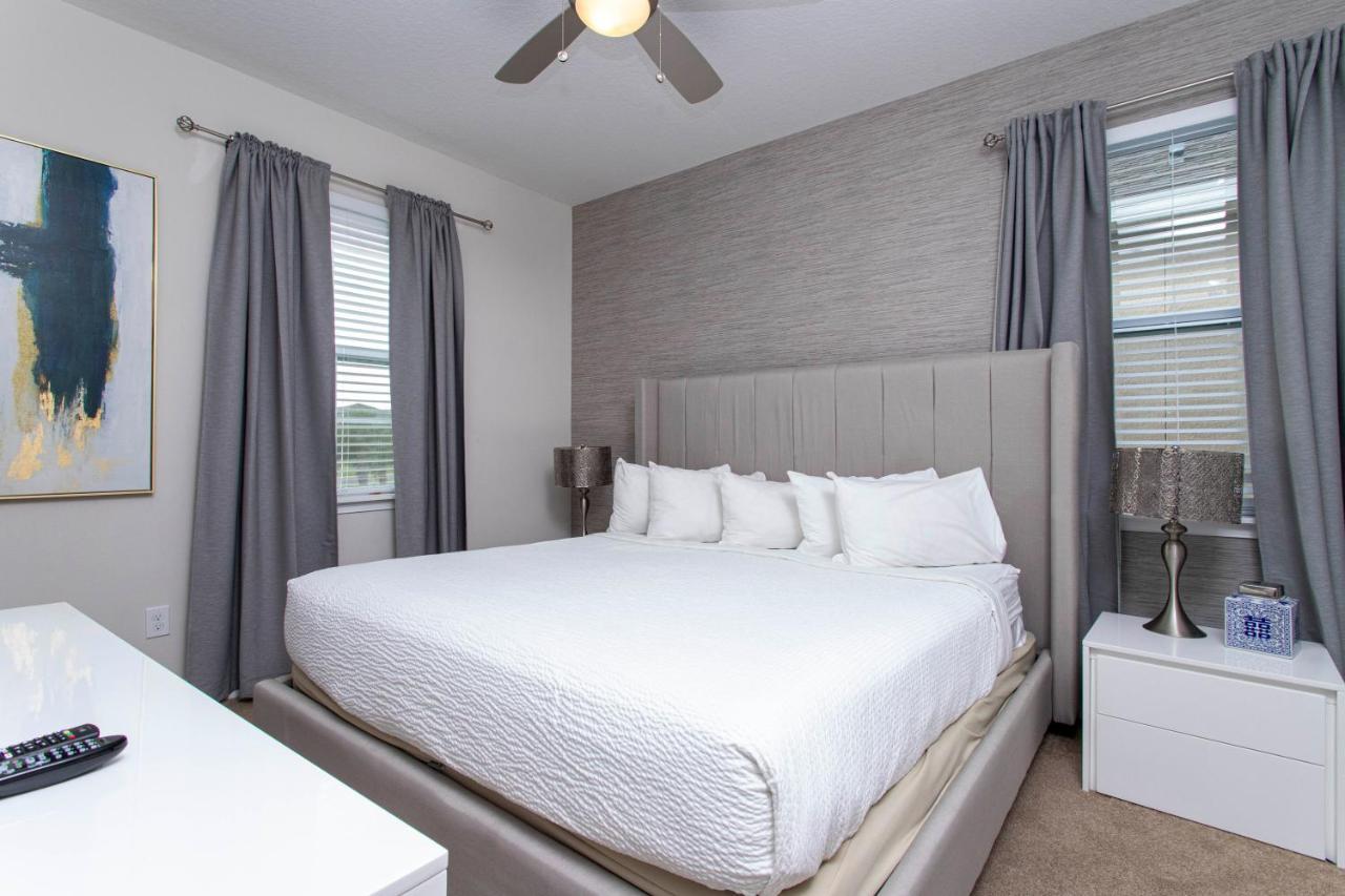 Luxurious 5bd Private Pool Jacuzzi & Game At Encore 7432 Holiday home *