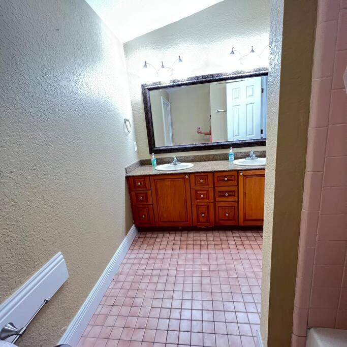 Holiday home Like House, 4 Bedrooms, 3 Bathrooms Orlando