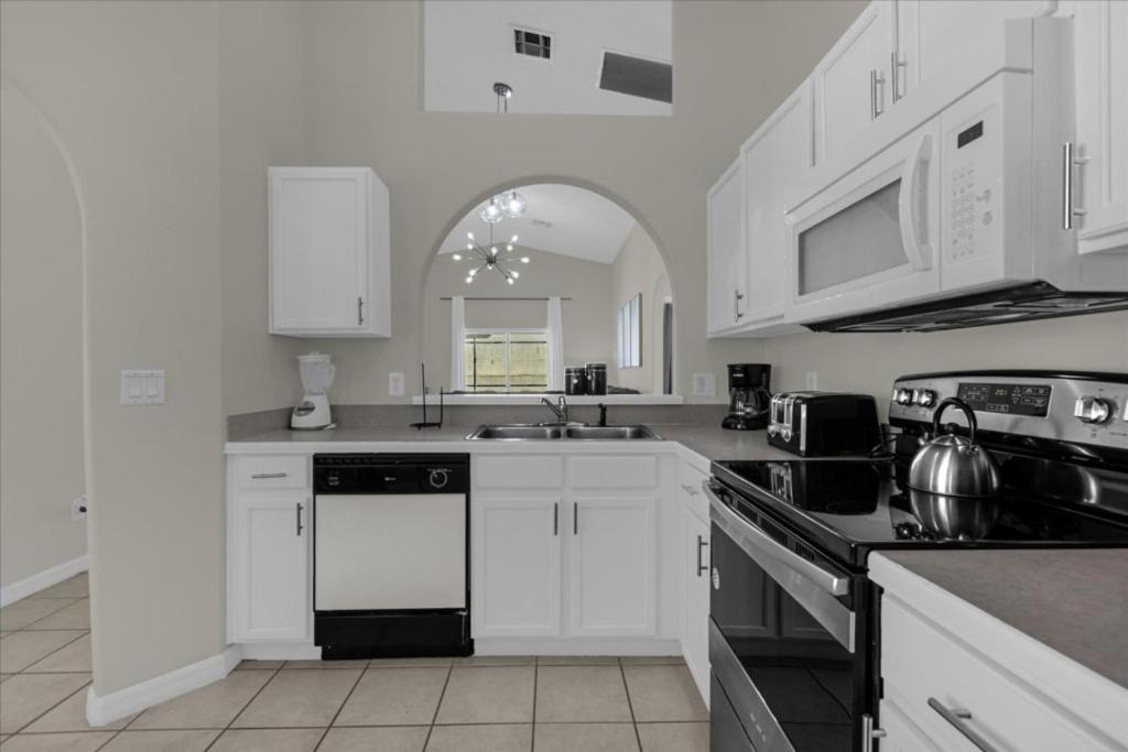 3 Bedrooms - 2 Bathrooms - Indian Creek 2559 Bc Orlando