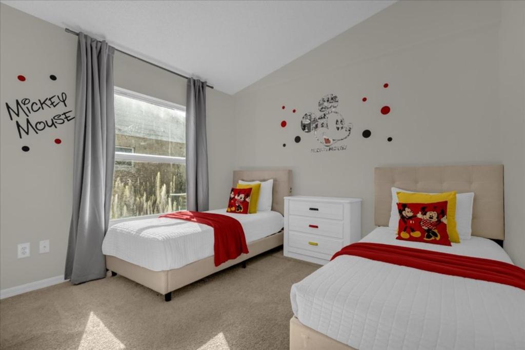 3 Bedrooms - 2 Bathrooms - Indian Creek 2559 Bc