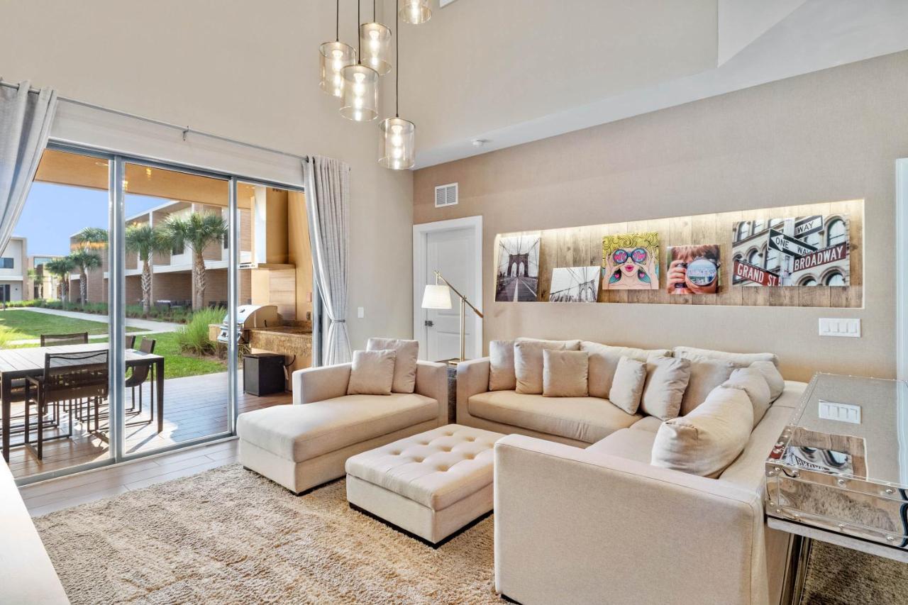 4 Bedrooms- 4,5 Bathrooms- Magic Village 7466 Bd Holiday home *