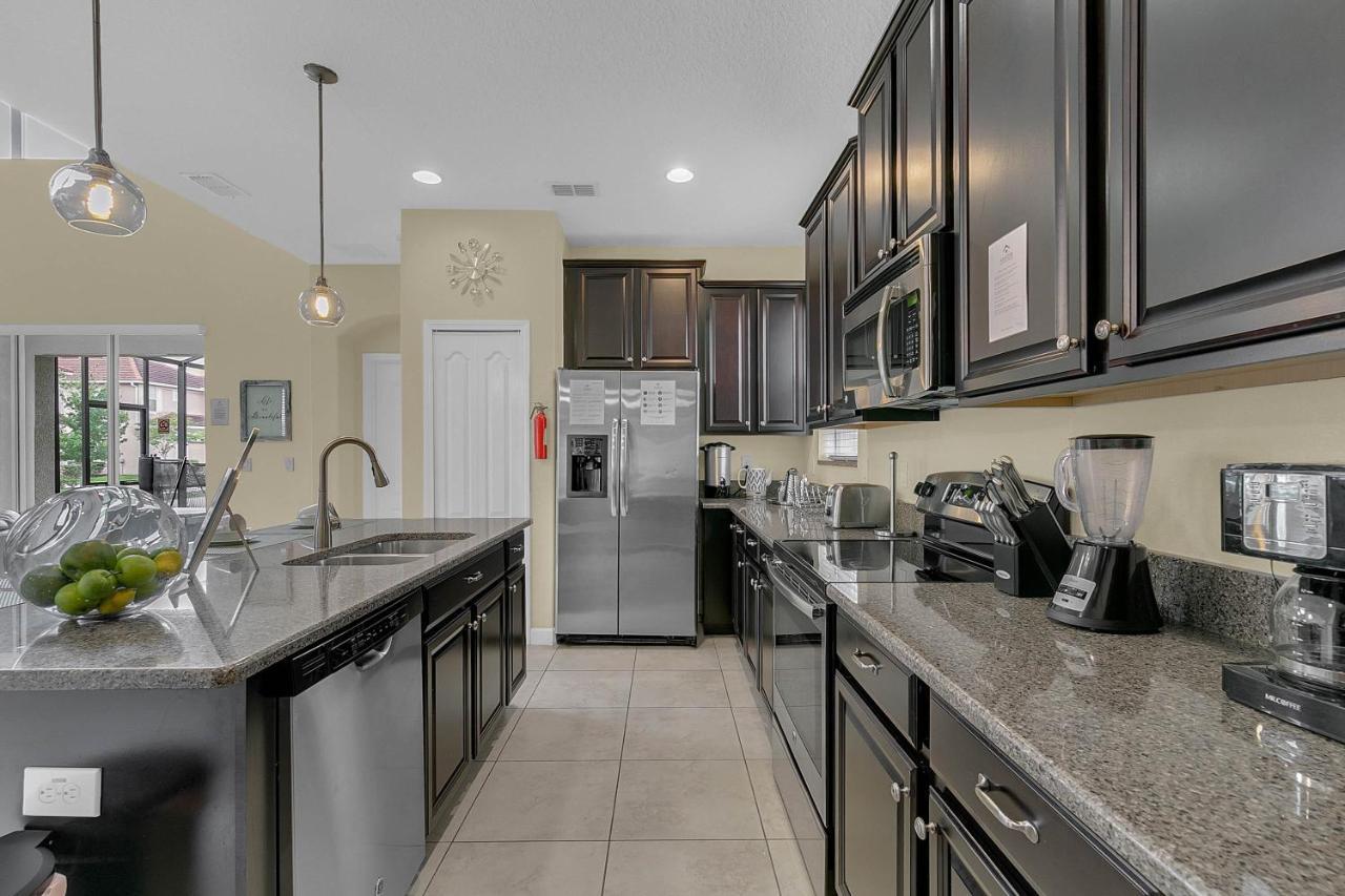 5 Bedrooms - 5 Bathrooms - Paradise Palms 2948 Bp