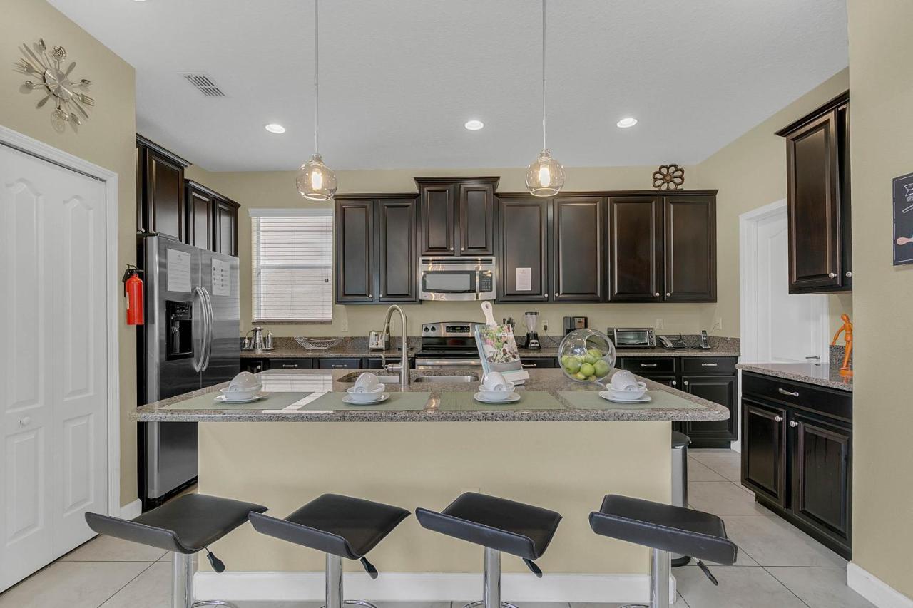 Holiday home 5 Bedrooms - 5 Bathrooms - Paradise Palms 2948 Bp *