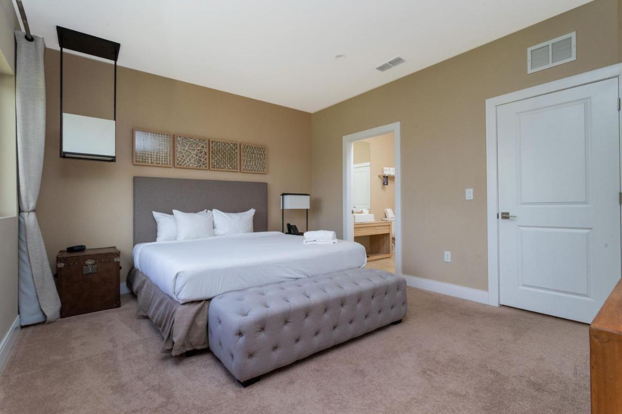 Gorgeous 3 Bd Close To @ Magic Village 7568 * Orlando