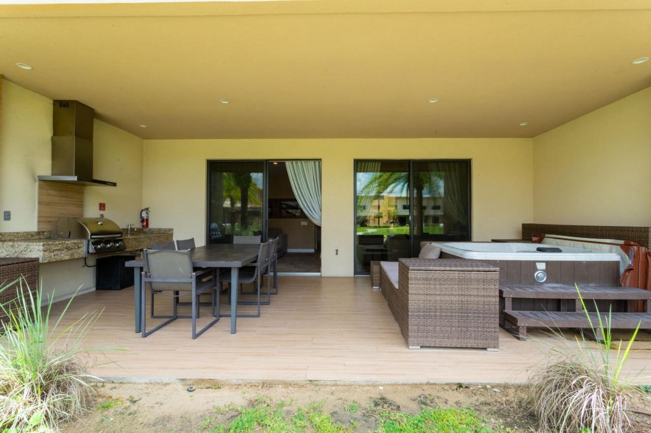 Gorgeous 3 Bd Close To @ Magic Village 7568 Orlando