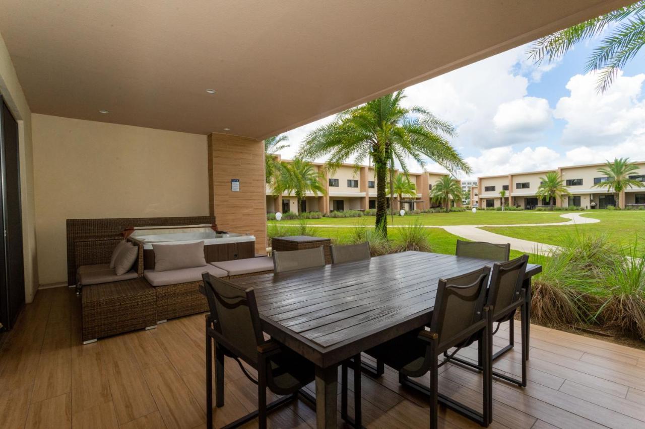 Gorgeous 3 Bd Close To @ Magic Village 7568 Holiday home *