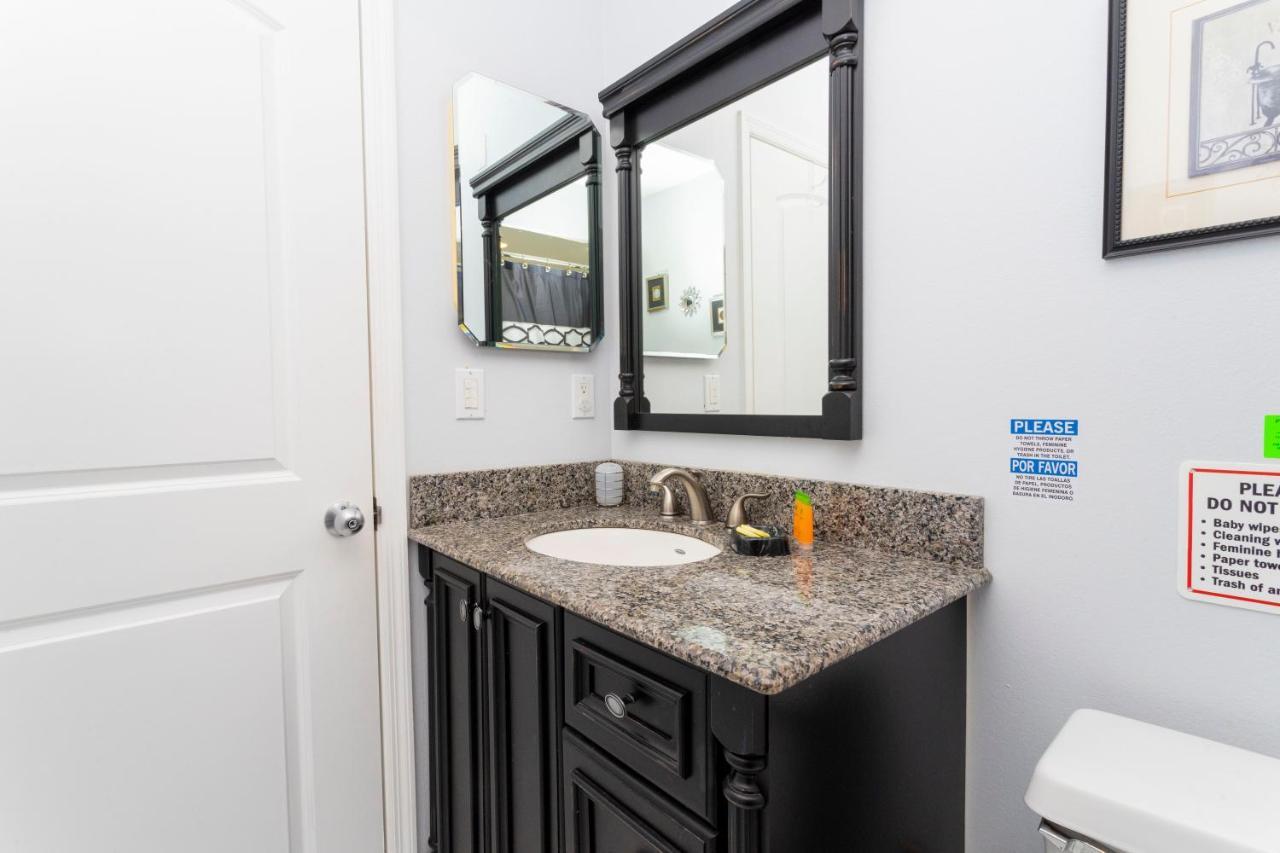 Charming 3bd W/ Pool Close To @ 7826 Indian Ridge