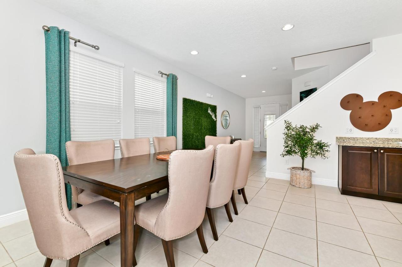 Lovely With Private Pool And Amenities Near By Rentyl - 7572m