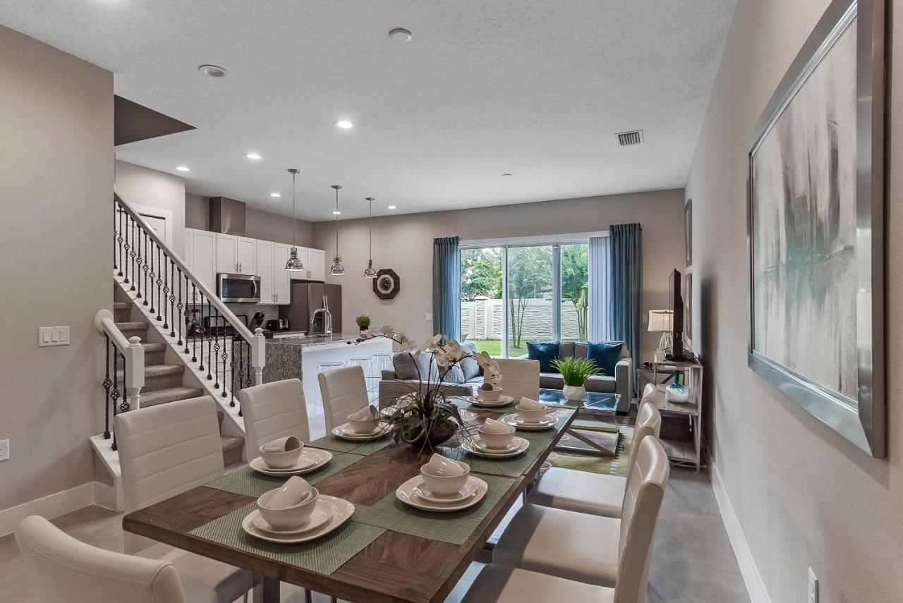 6 Bedrooms - 7 Bathrooms - Summerville 2626 Ss