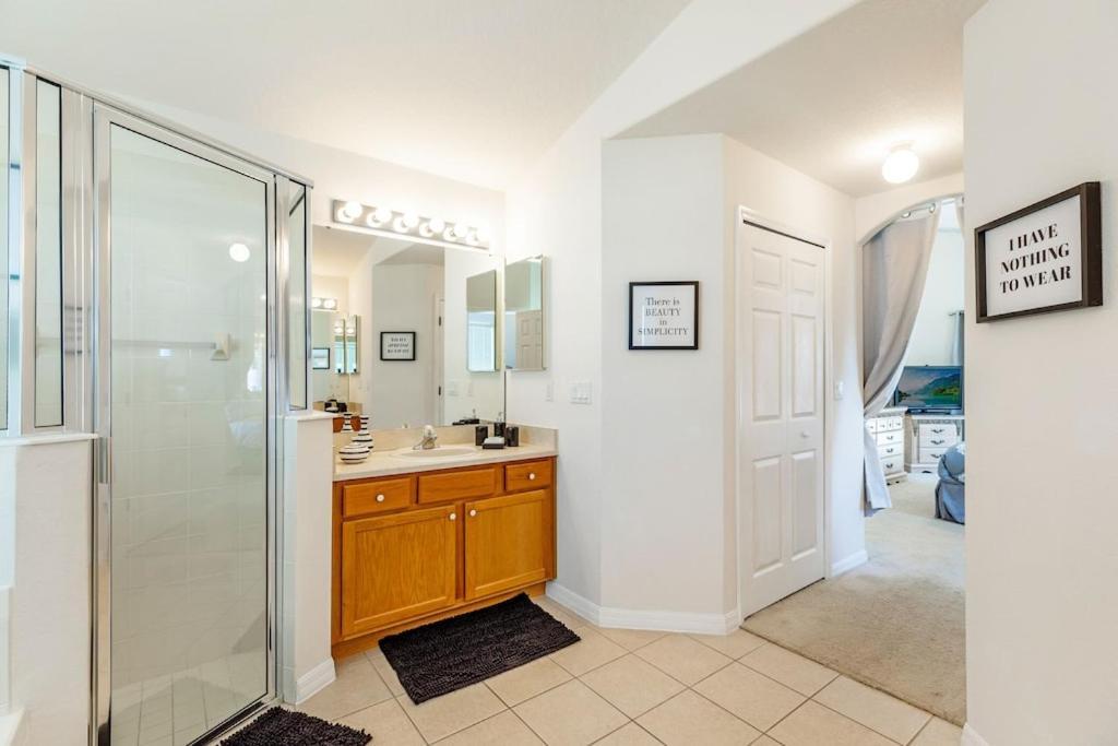#196-fantastic 6 Bed With Own Private Pool And With No Rear Neighbors *