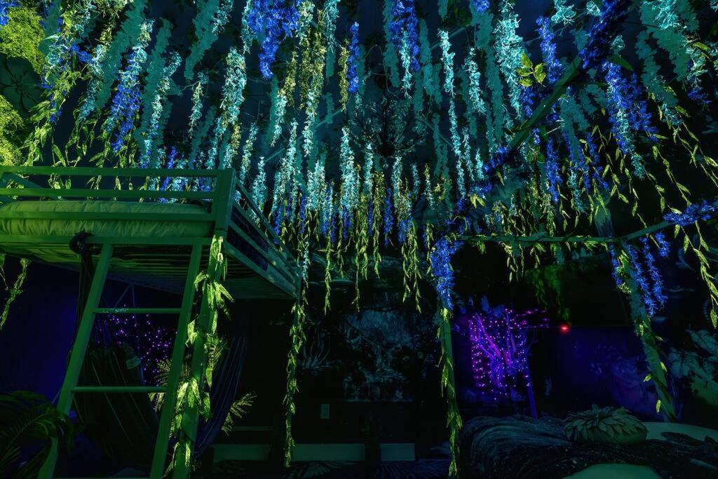 November Deal! Tiki Tropical Oasis & Mini Golf Orlando