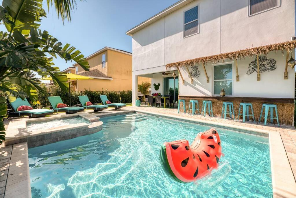 November Deal! Tiki Tropical Oasis & Mini Golf * Orlando