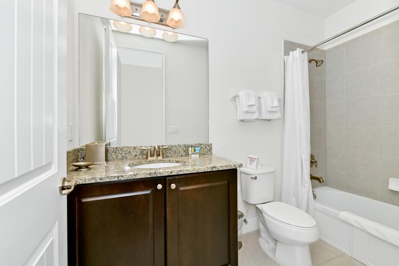 Lovely With Private Pool And Amenities Near By Rentyl - 7572m Holiday home Orlando
