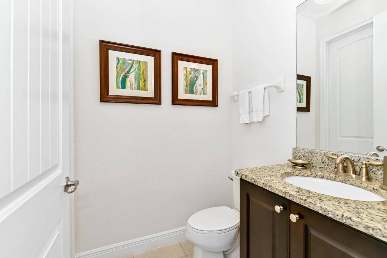 Lovely With Private Pool And Amenities Near By Rentyl - 7572m