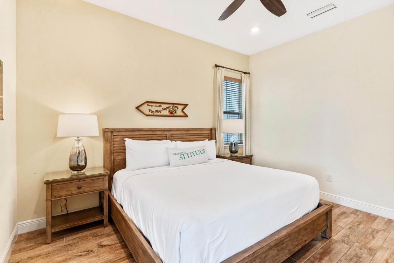 3000 Latitude Lane Holiday home