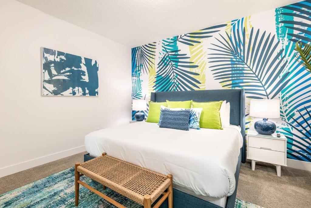 November Deal! Tiki Tropical Oasis & Mini Golf Villa