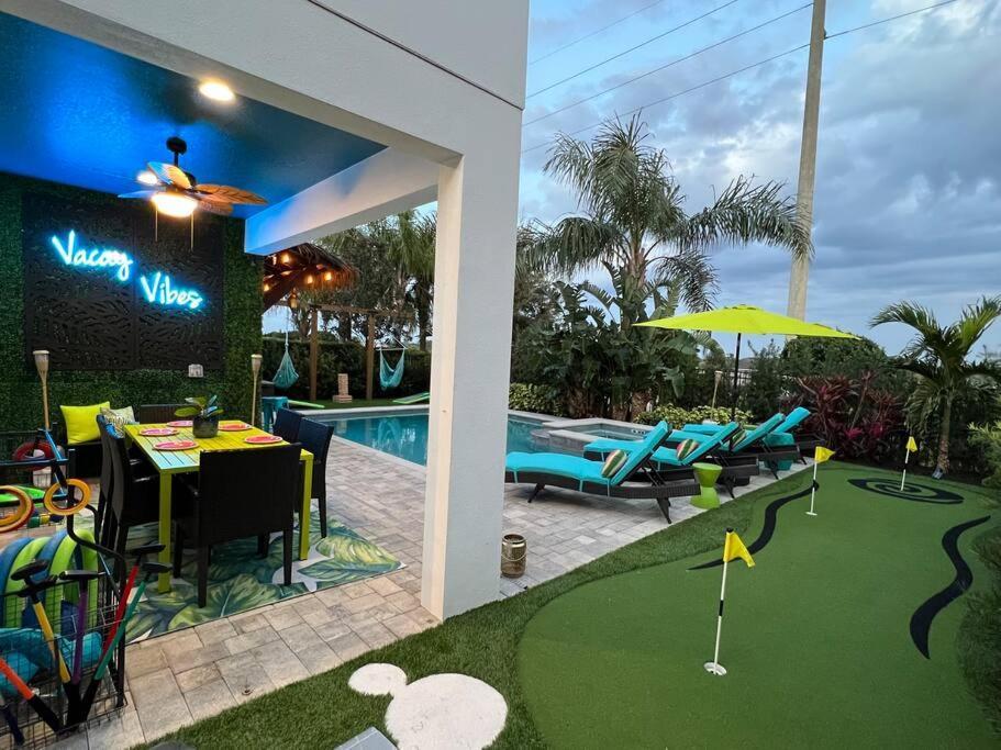 Villa November Deal! Tiki Tropical Oasis & Mini Golf *
