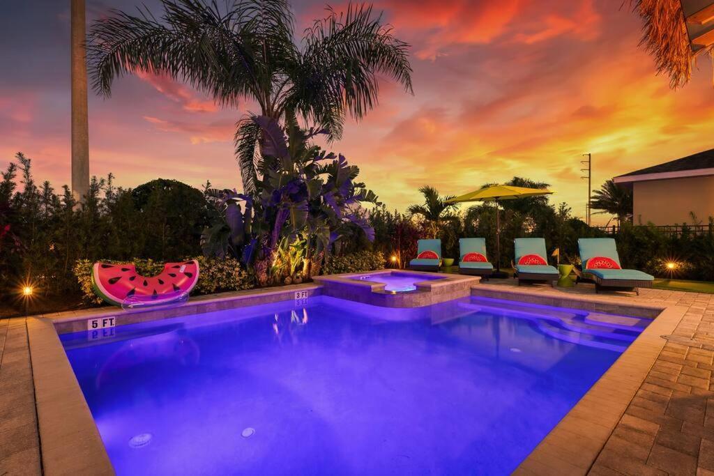 November Deal! Tiki Tropical Oasis & Mini Golf *