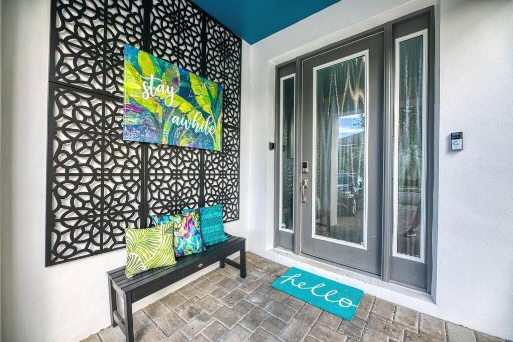 November Deal! Tiki Tropical Oasis & Mini Golf Villa Orlando