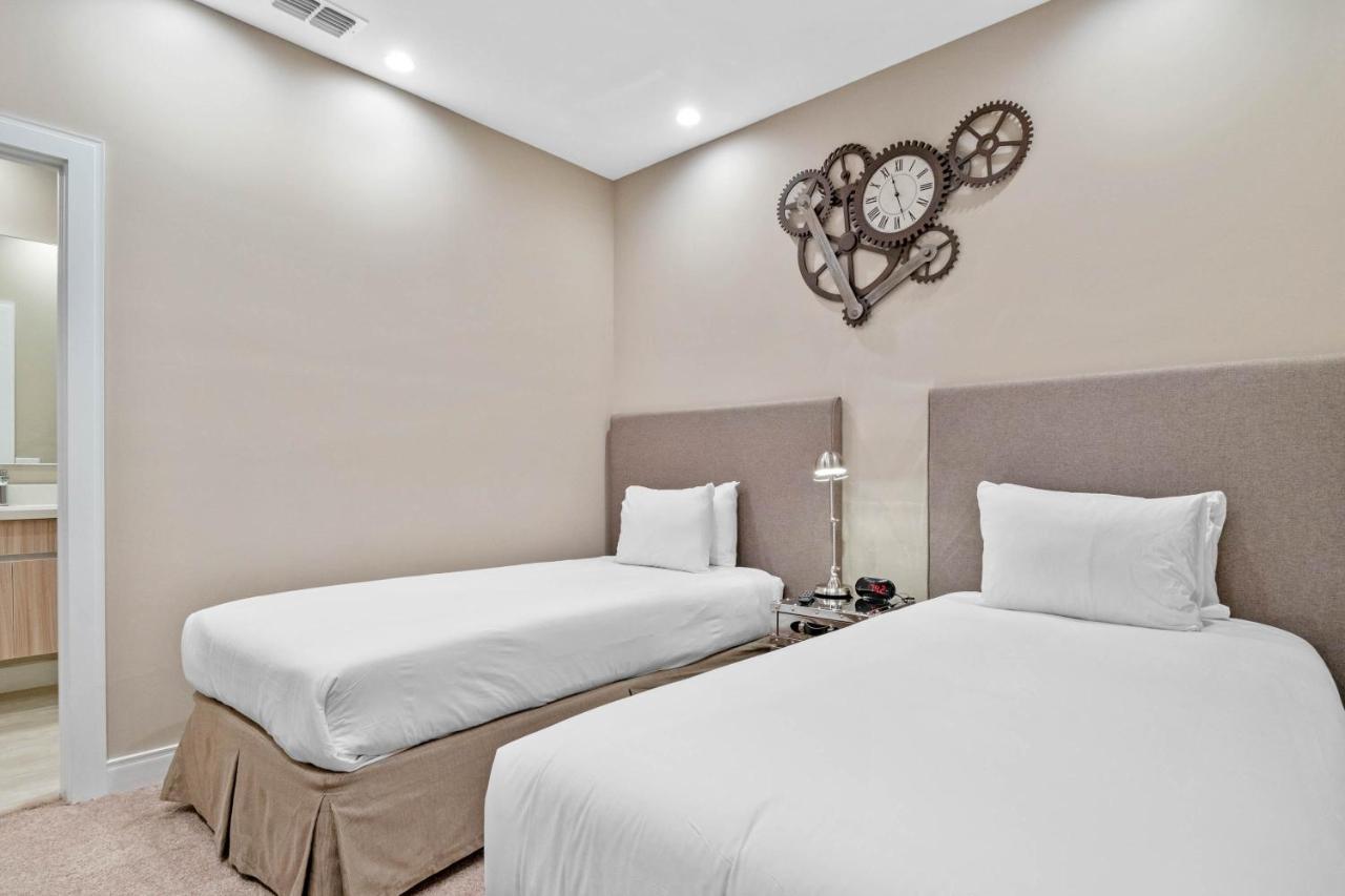 Holiday home 4 Bedrooms- 4,5 Bathrooms- Magic Village 7466 Bd *