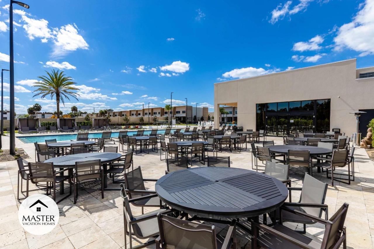 4 Bedrooms- 4,5 Bathrooms- Magic Village 7466 Bd