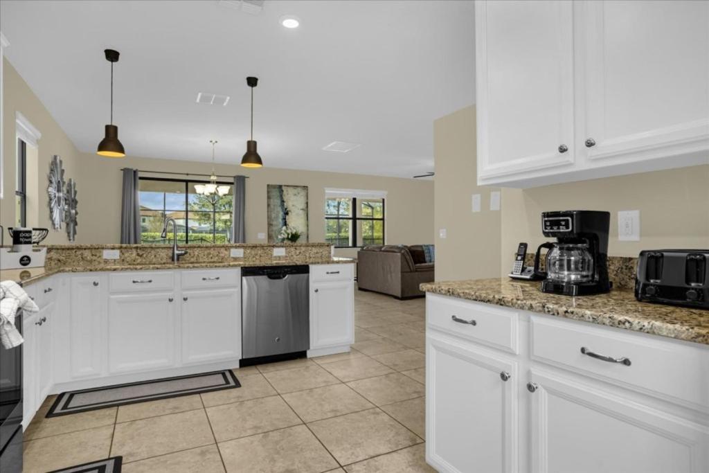 5 Bedrooms- 4,5 Bathrooms- Champions Gate1404 Mv *