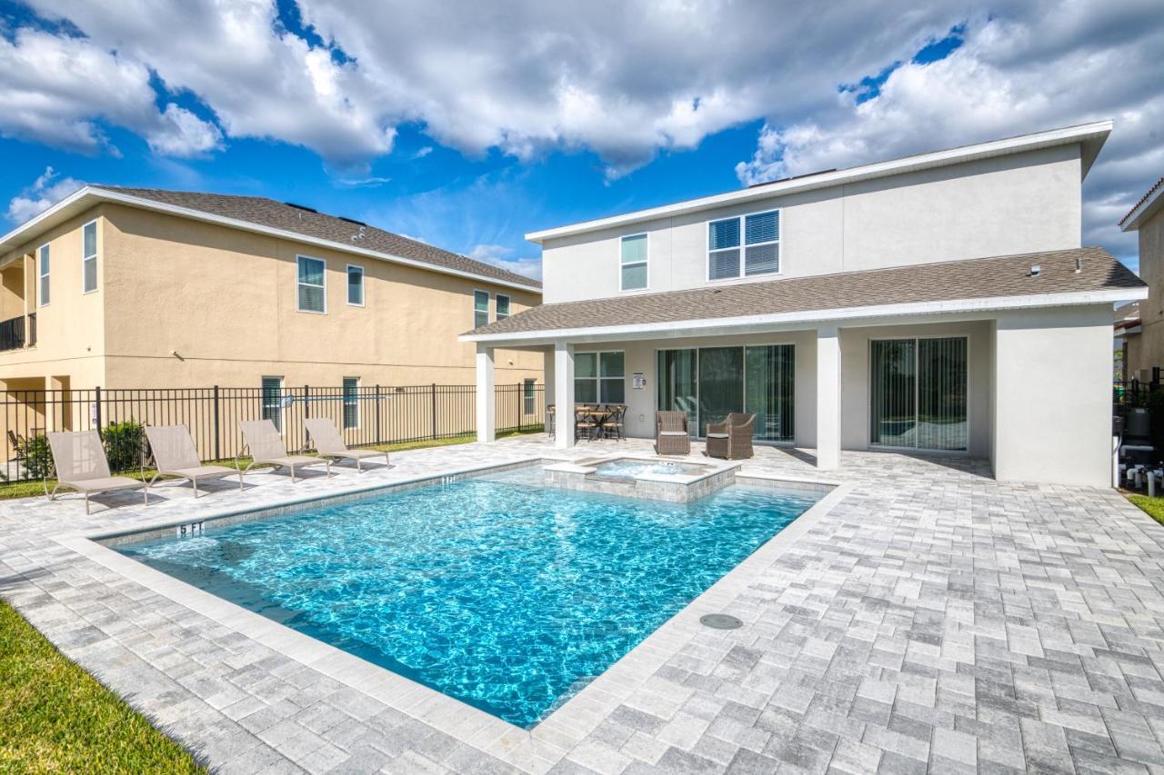 Lovely By Rentyl Near With Private Pool, Pool Table, Wet Bar & Amenities - 300f Holiday home Orlando