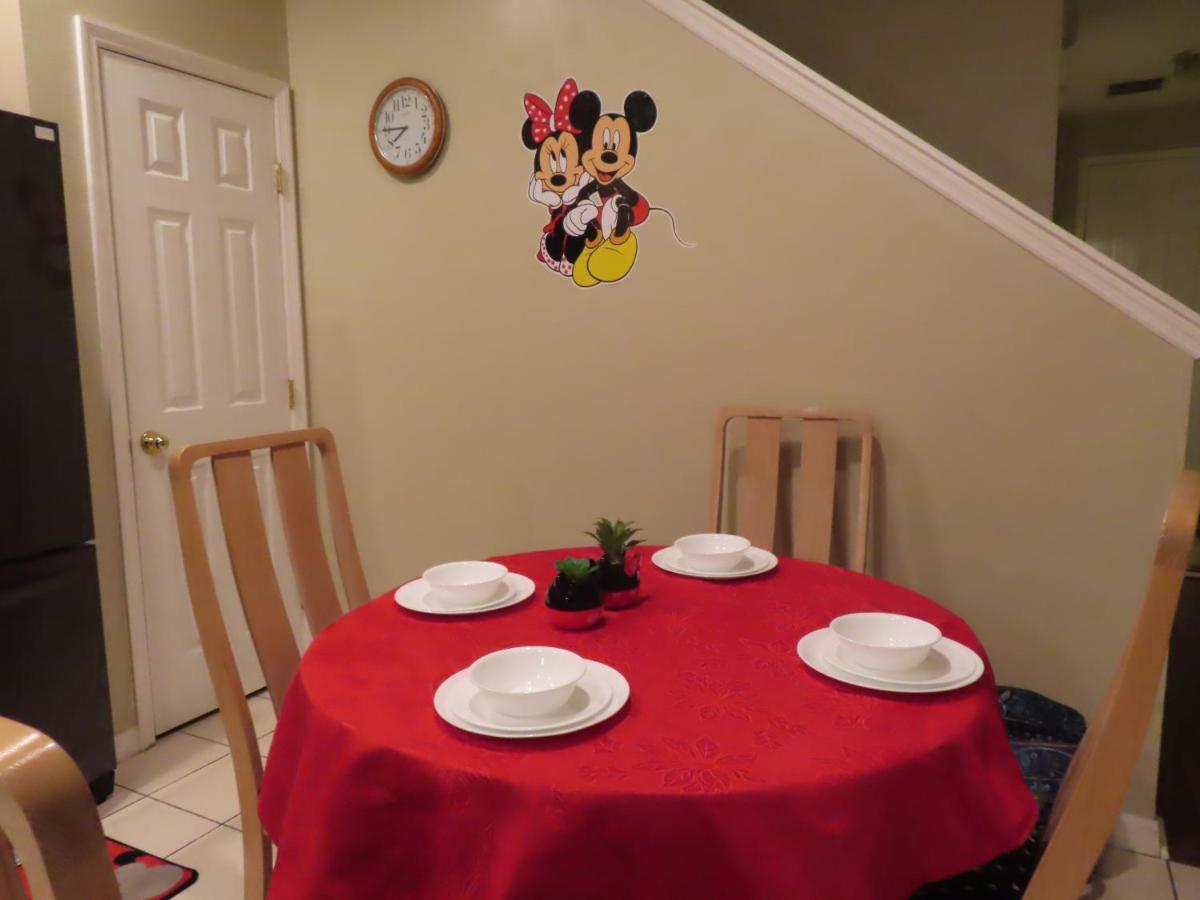 Holiday home Kissimmee Townhome 3 Miles To Disney! *