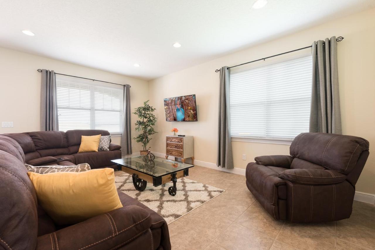 Wilmington Loop 6 Bedroom Luxury With Pool And