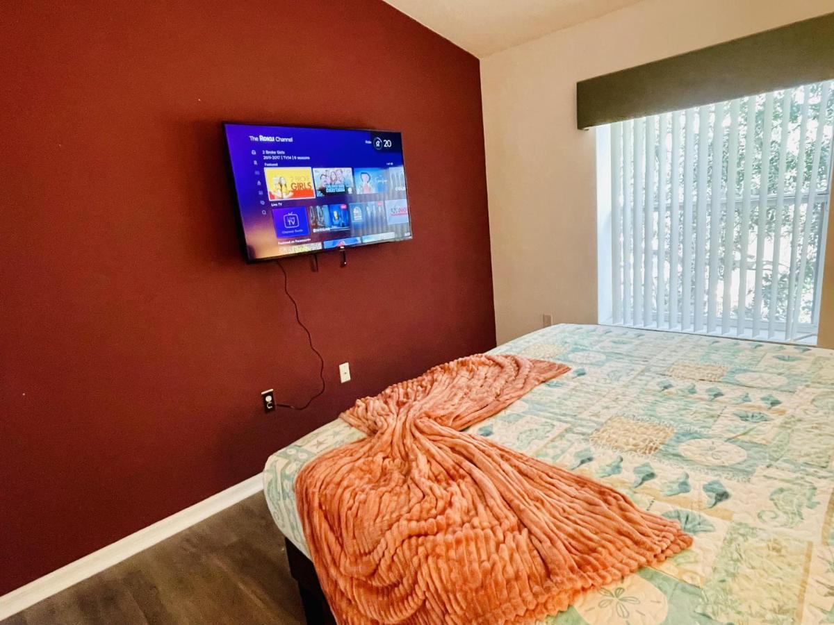 Apartment Huge Screened Patio That Overlooks Buck, Near Famous Attractions!! *