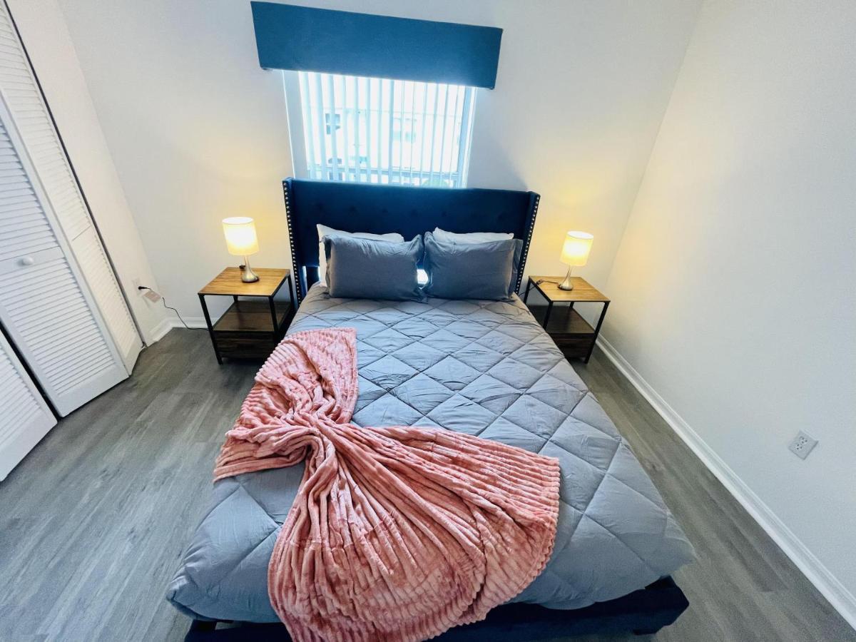 Huge Screened Patio That Overlooks Buck, Near Famous Attractions!! Apartment