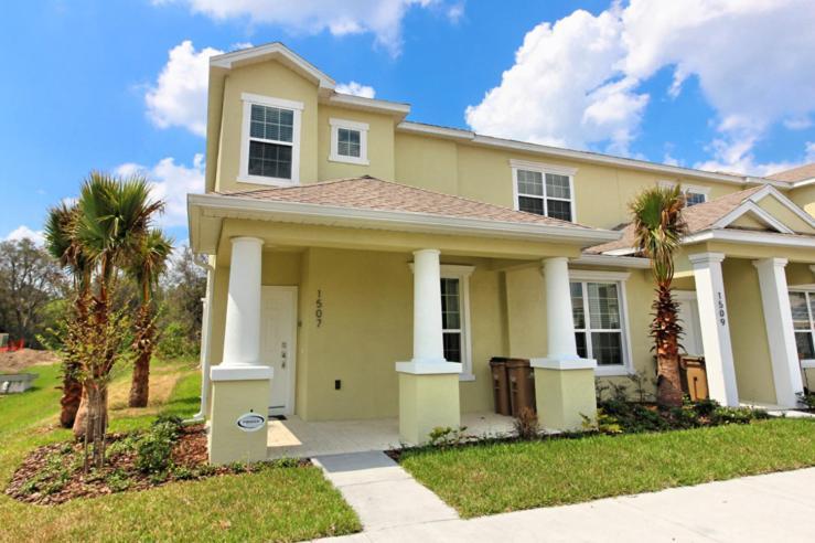 Holiday home Serenity 3 Bed 3 Bath Townhome With Pool, Private Balcony, Clubhouse, Communal Pool, Conservation View, 15 Mins By Homes Llc 1507t *