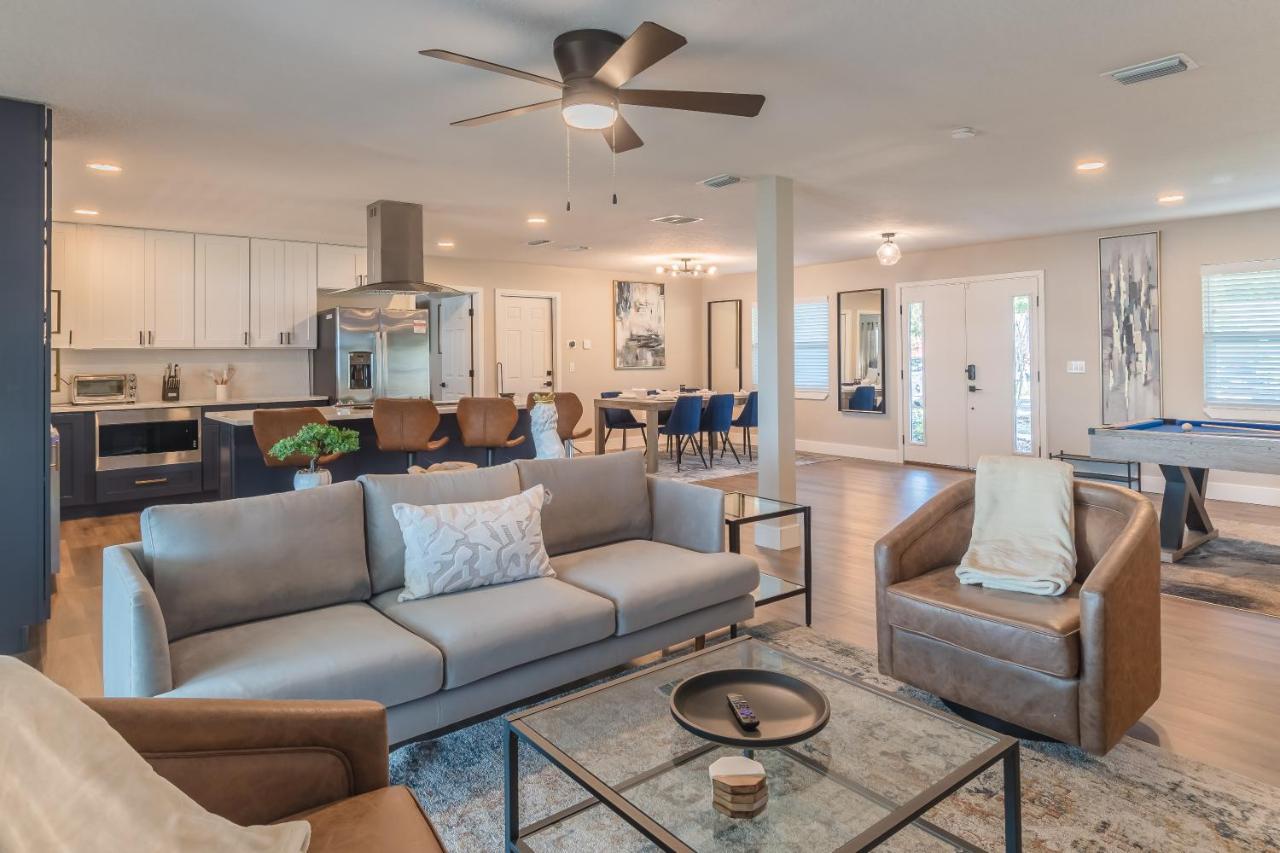 House Retreat Near Downtown, Disney, Universal And Airport Holiday home