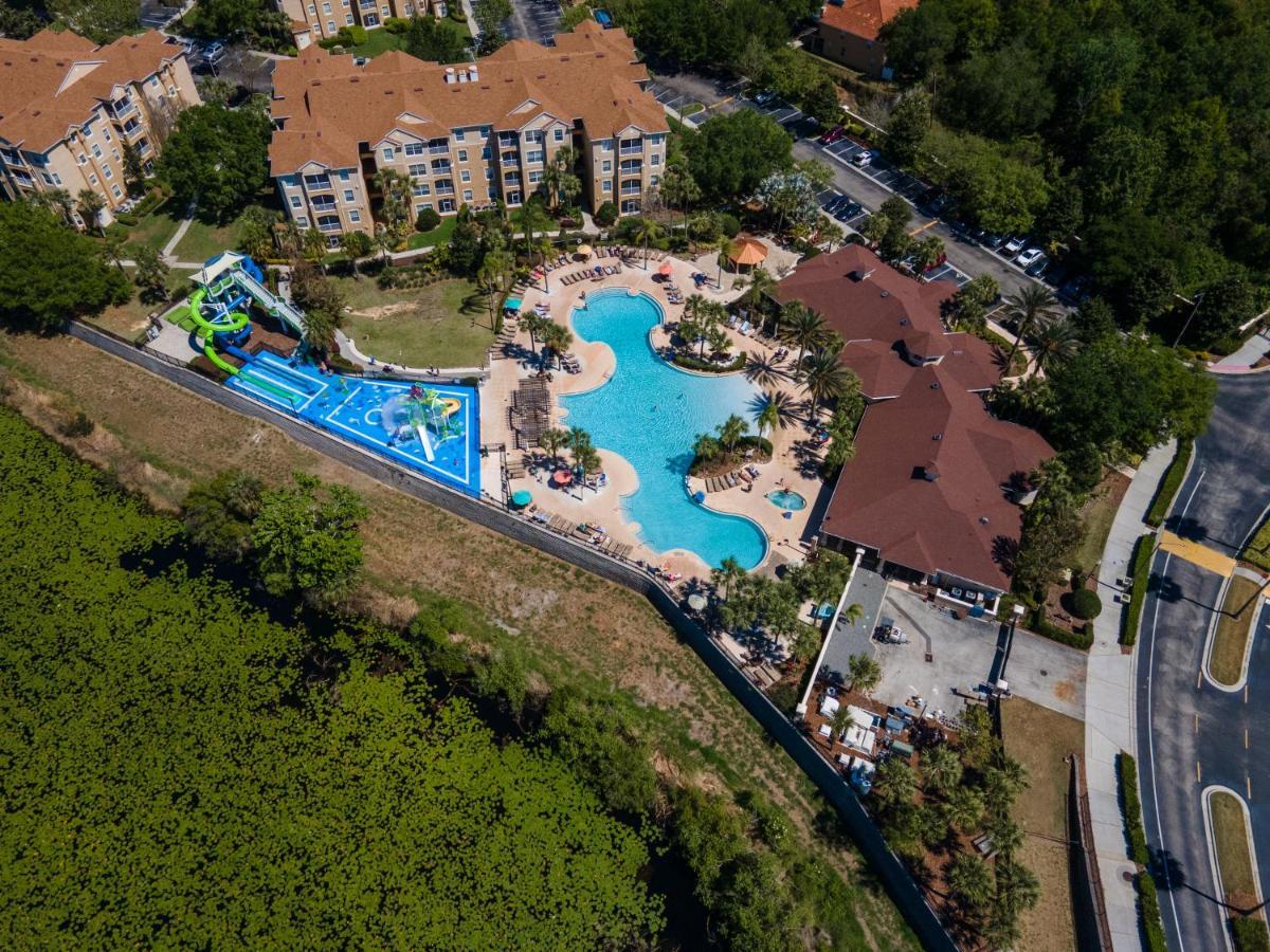 Mickey's Splash Pad, 2 Miles To Holiday home Orlando