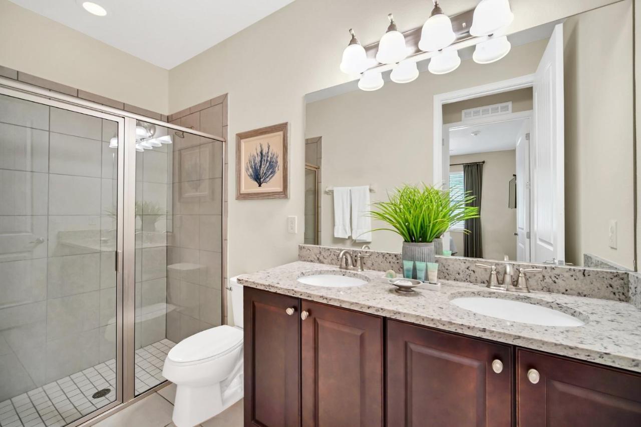 Spacious 8br Family House With Private Caged Pool And Full Size Crib Near Disney
