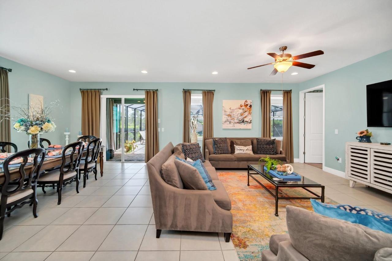 Holiday home Spacious 8br Family House With Private Caged Pool And Full Size Crib Near Disney *