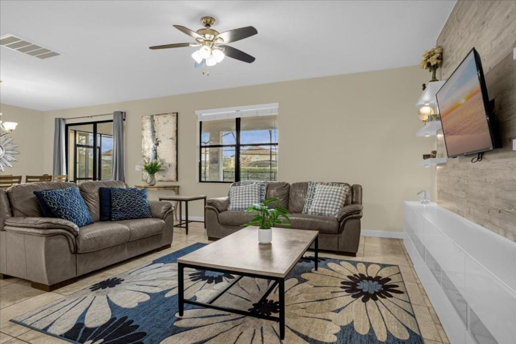 5 Bedrooms- 4,5 Bathrooms- Champions Gate1404 Mv Holiday home