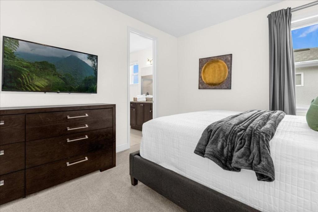 10 Bedroom- 10 Bathroom Encore 7709 Fd *
