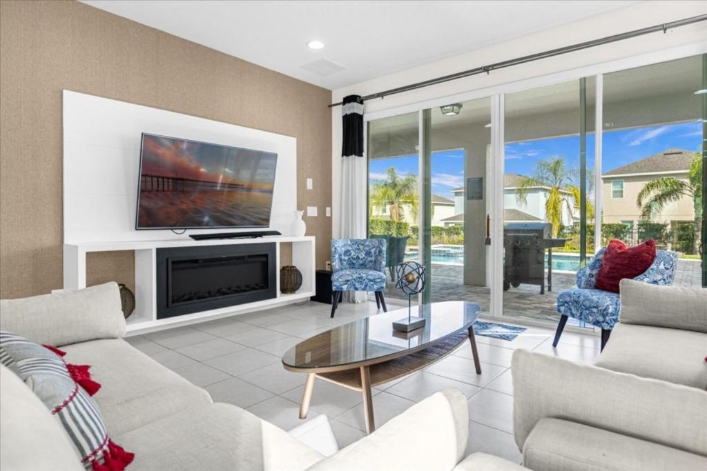 10 Bedroom- 10 Bathroom Encore 7709 Fd * Orlando