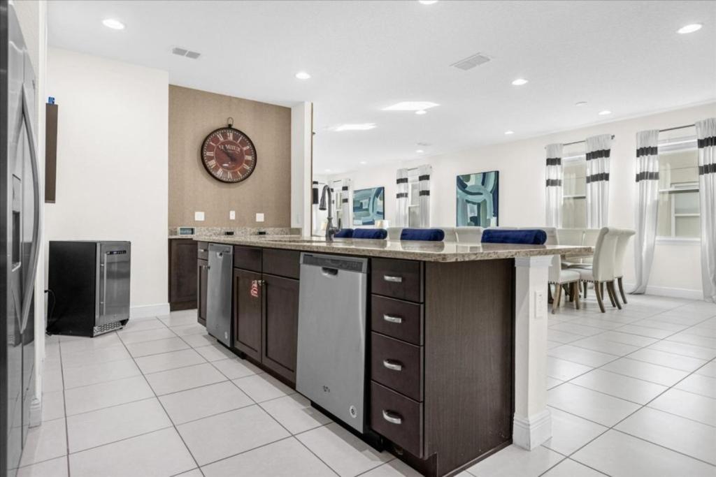 10 Bedroom- 10 Bathroom Encore 7709 Fd Holiday home