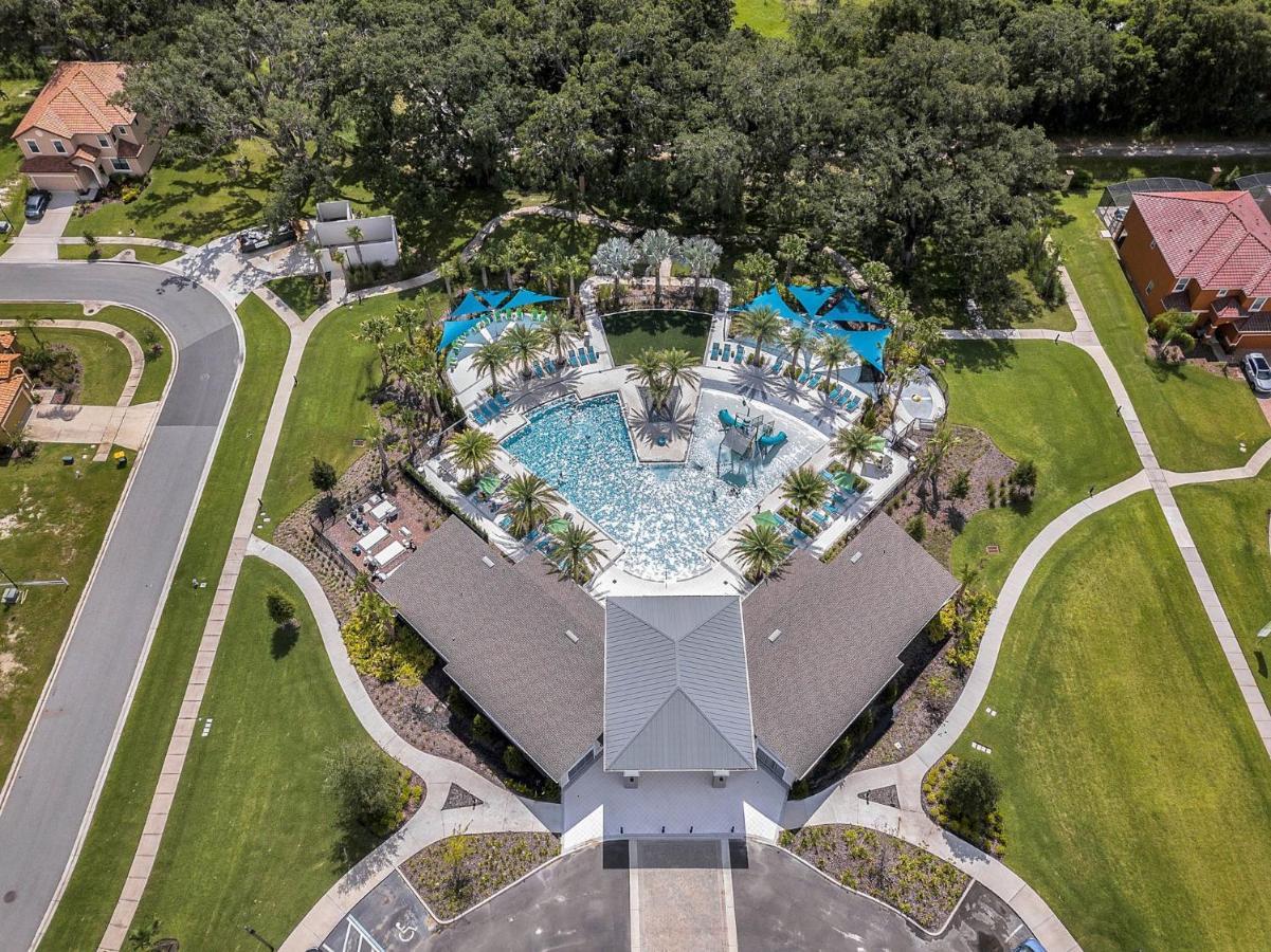 5 Bedrooms - 3 Bathrooms - Veranda Palms 4458 Np Holiday home