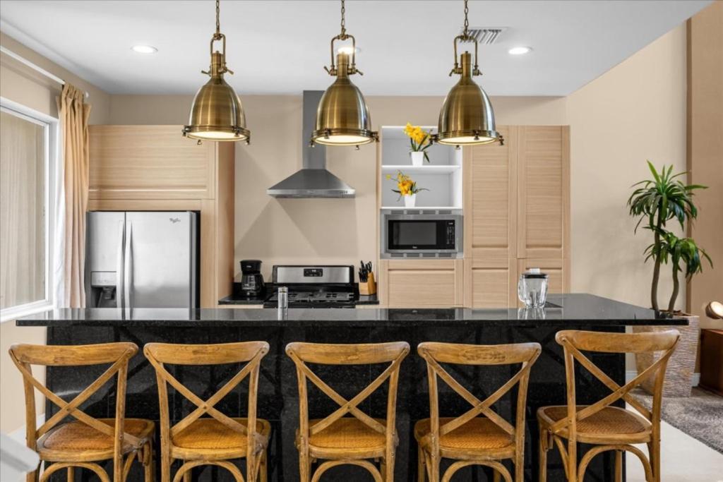 3 Bedroom- 3,5 Bathroom- Magic Village 7657 As *