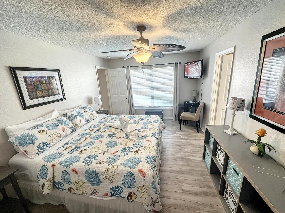 Upgraded Game , Pool Spa, Universal , Close By *