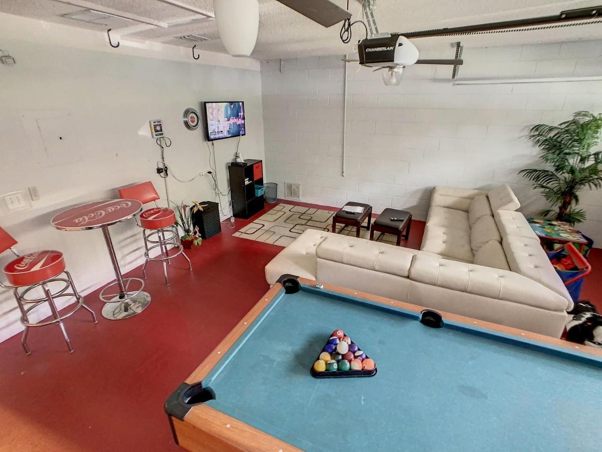Upgraded Game , Pool Spa, Universal , Close By *