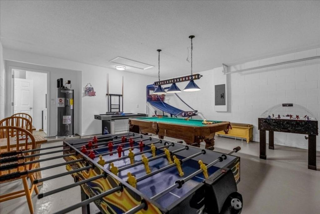3 Bedrooms - 2 Bathrooms - Berkley 1076 Lb Orlando